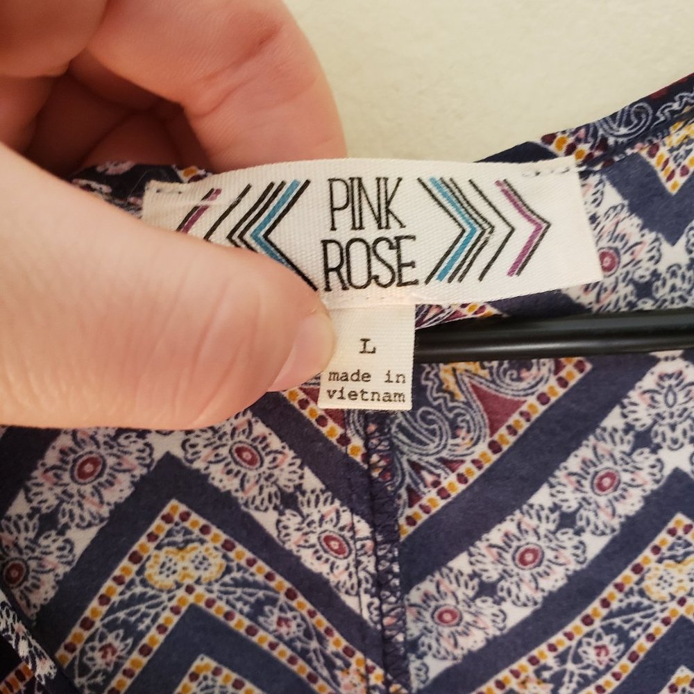 Pink Rose's Cold Shoulder Top w/ Beautiful Design - Picture 3 of 6
